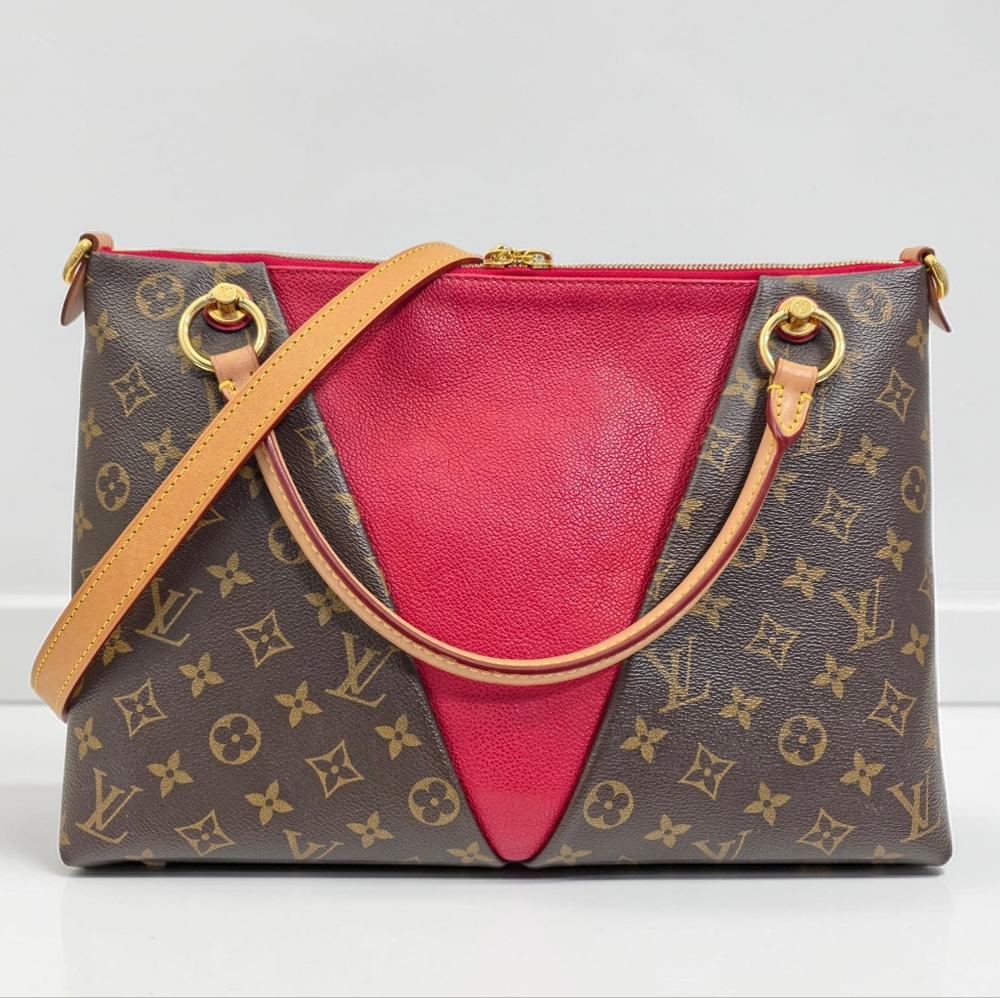 ✨️Authentic Louis Vuitton V Tote MM Monogram Bag - Picture 14 of 17